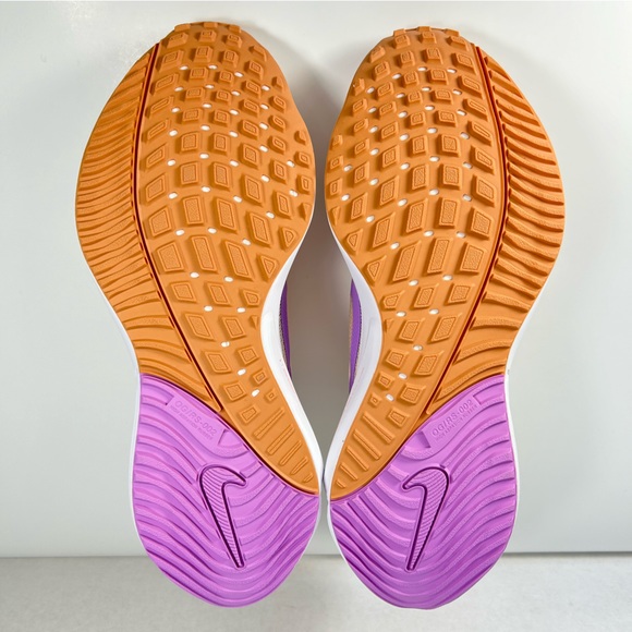 Nike AIR ZOOM VOMERO 16 'White Oxygen Purple' Road Run Shoe DA7698-800 Women's 8 - Picture 16 of 16